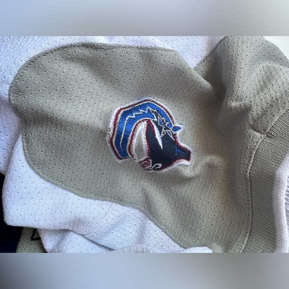Vintage Baby/Toddler Canucks Jersey - Picture 4 of 6